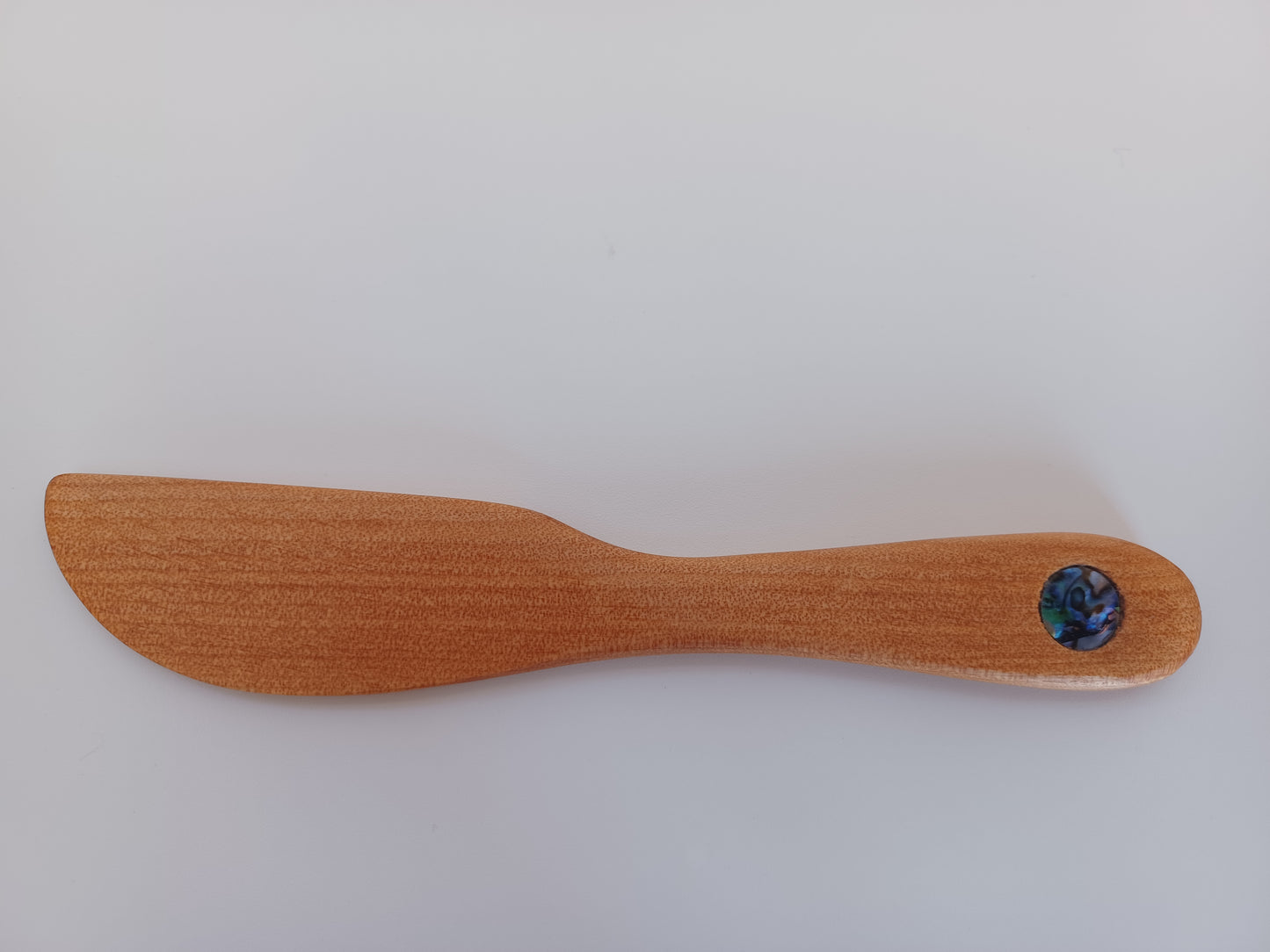 New Zealand native timber knives