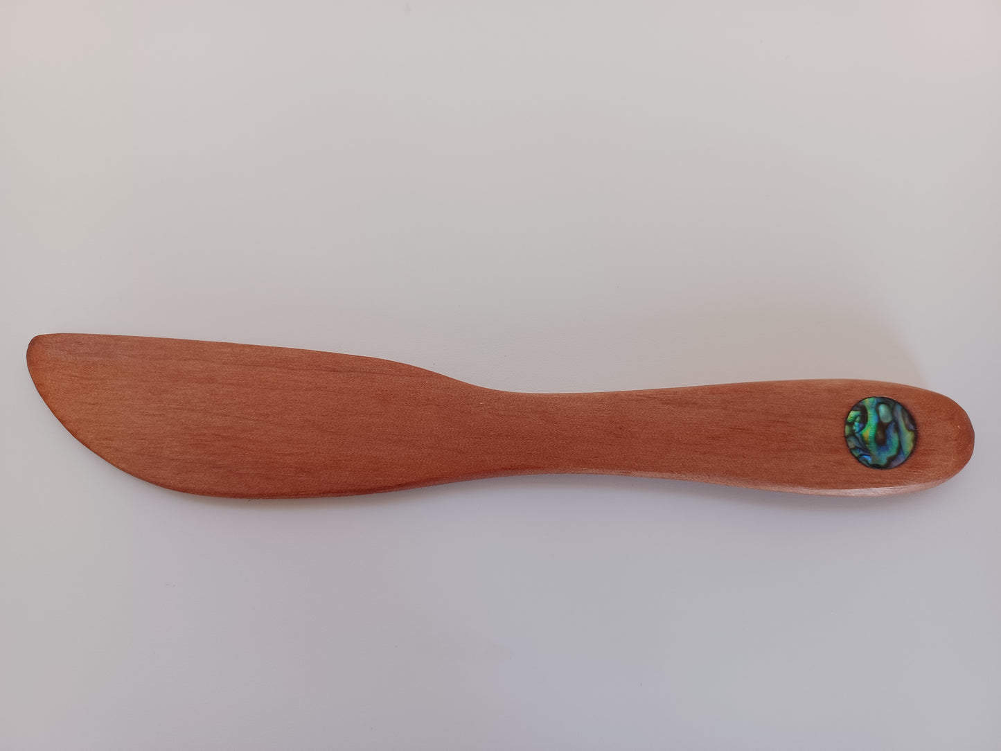 New Zealand native timber knives
