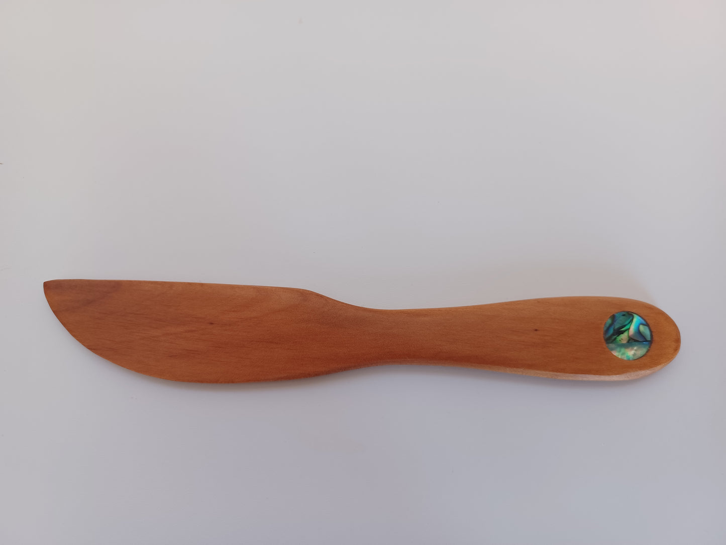 New Zealand native timber knives