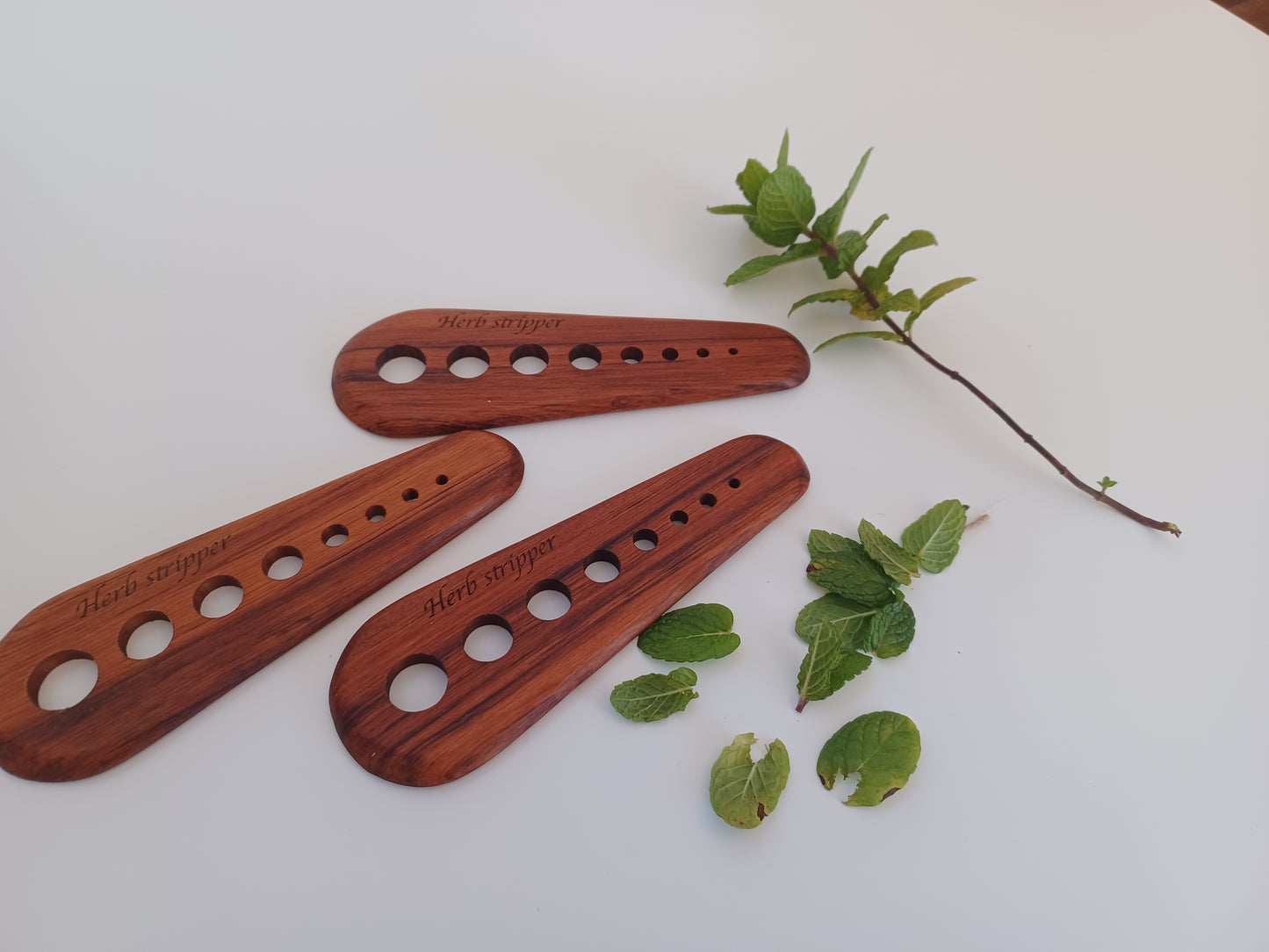 Herb stripper