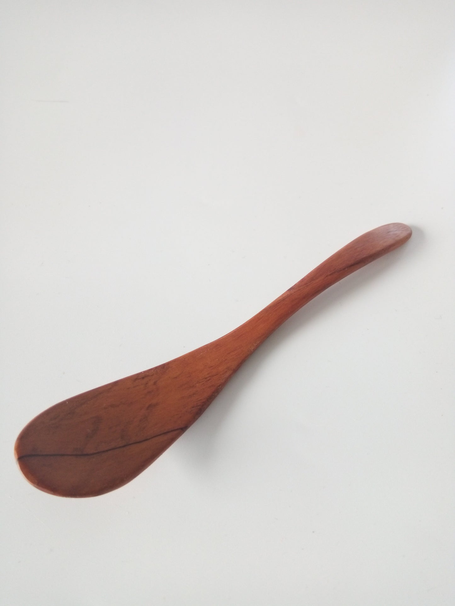 Curvy scoop